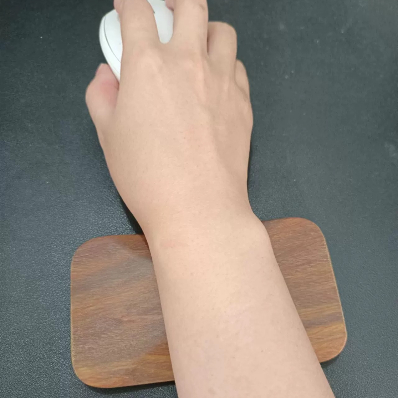 Black Walnut Mouse Wrist Rest  - Wrist Rest Wood recension och pris